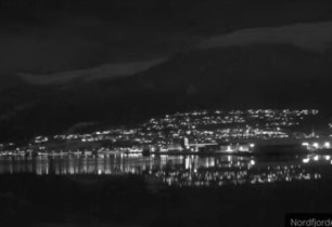 Imagen de vista previa de la cámara web Nordfjordeid - the port of Nordfjordeid